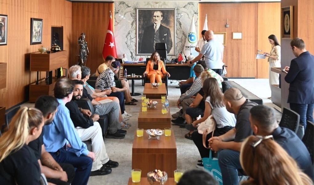 CANDAN BAŞKAN’DAN HALK GÜNÜ’NDE YÜZ YÜZE ÇÖZÜM MESAİSİ