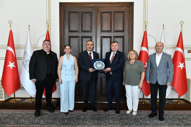 Çorlu Bulgaristan Türkleri Kültür ve Yardımlaşa Derneği Başkan ve Üyeleri Vali Soytürk’ü Ziyaret Etti