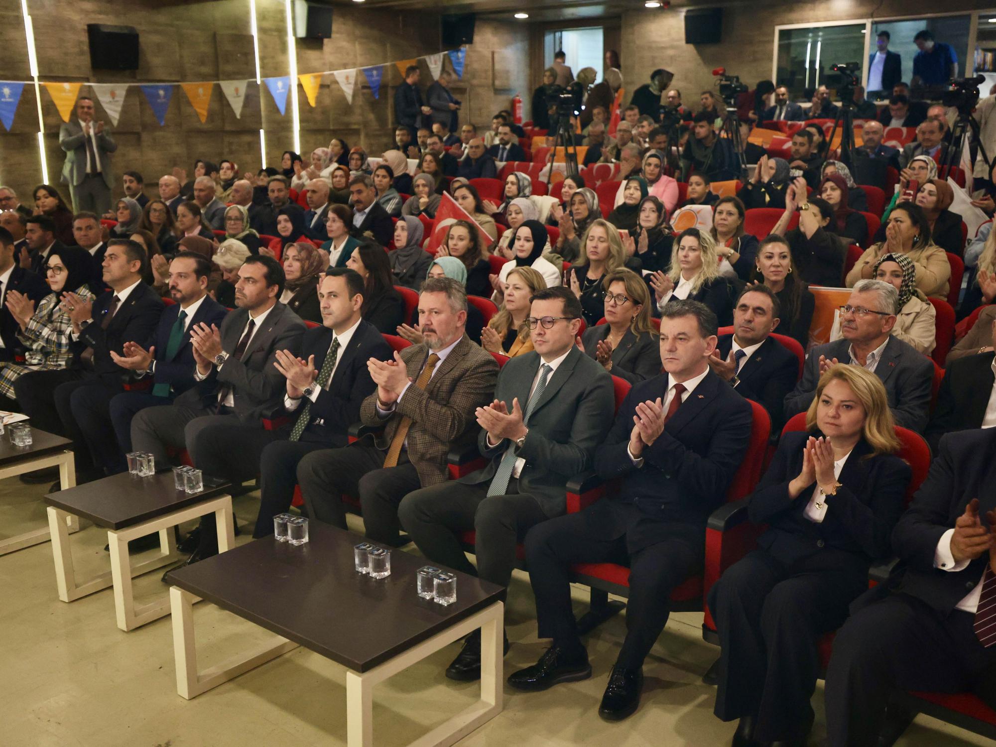 11 MECLİS ÜYEMİZ AK PARTİ’YE KATILDI