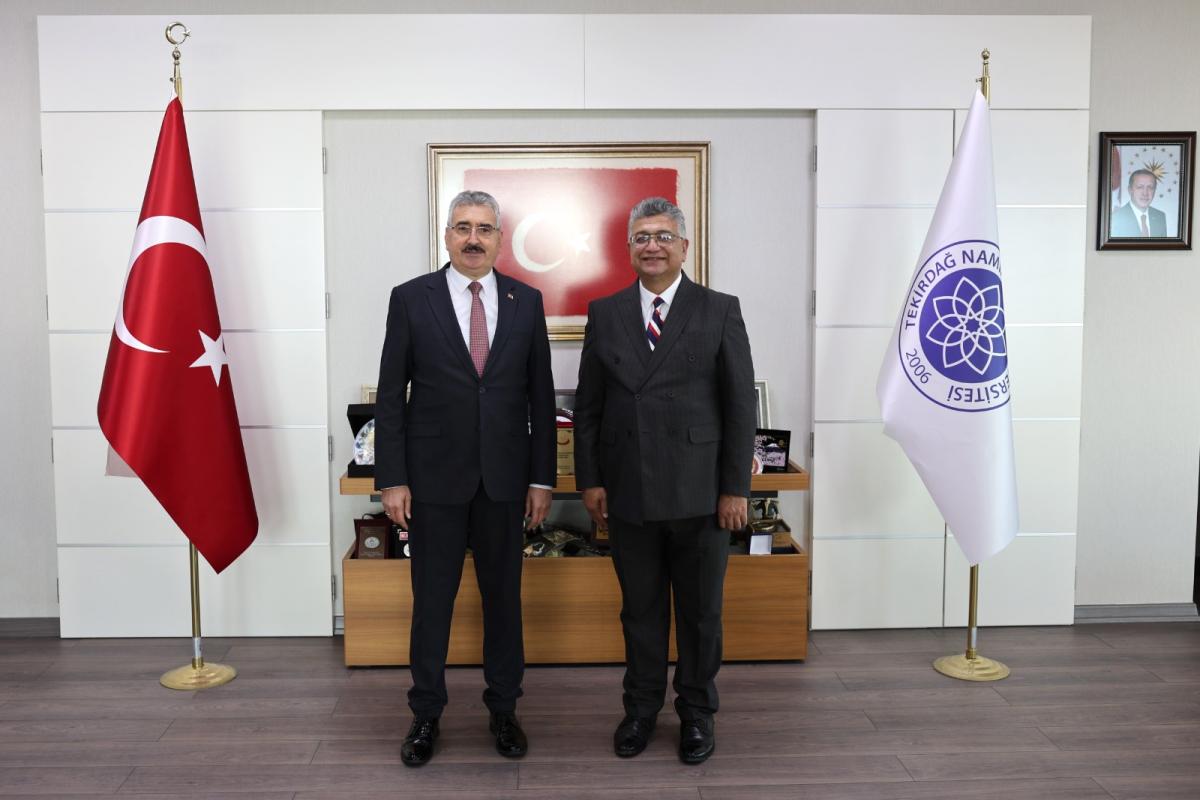 KÜTAHYA DUMLUPINAR ÜNİVERSİTESİ REKTÖRÜ’NDEN ÜNİVERSİTEMİZ REKTÖRÜNE ZİYARET